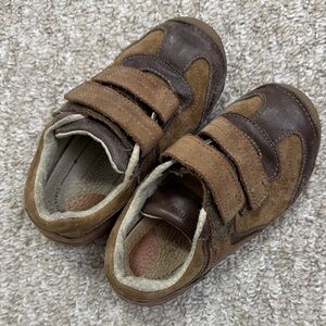 Stride rite youth Brown Leather & Suede Velcro Sneakers